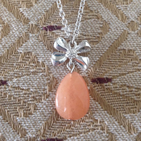 Simple chic necklace - Picture 3 of 3