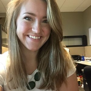 Meet your Posher, Emalie