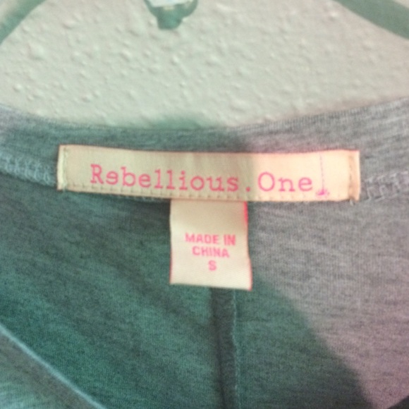 Grey cropped t-shirt - Picture 2 of 2