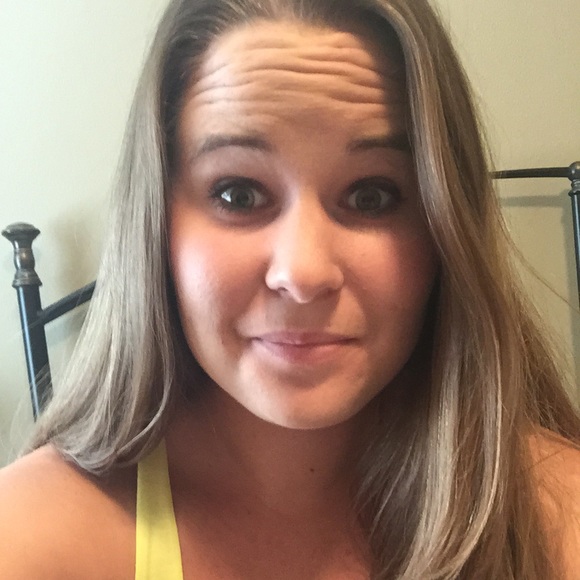 Meet your Posher, Elsa - Picture 1 of 1