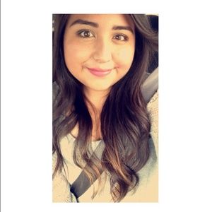 Meet your Posher, Debbie