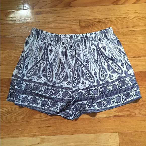 NEW Printed Shorts