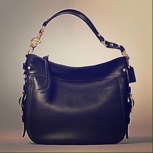 🎉🎉 HP 🎉🎉 Leather Zoe shoulder bag Style 12669