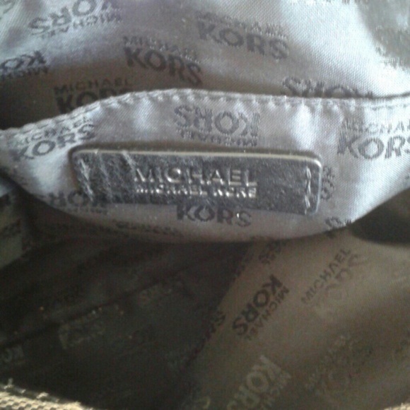 Sold on M Authentic MK Purse - Picture 2 of 4