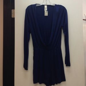 Open V neck navy romper