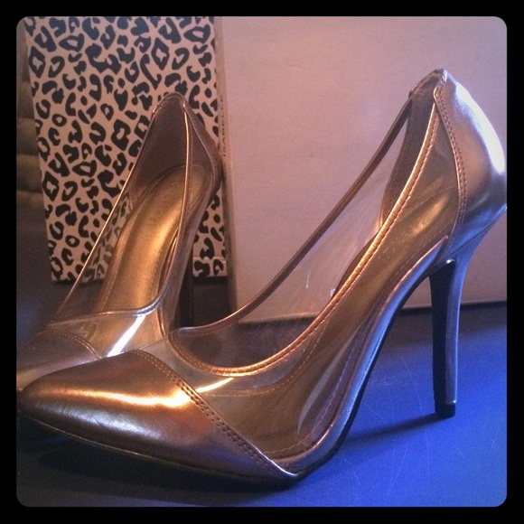 Pewter/clear heels.