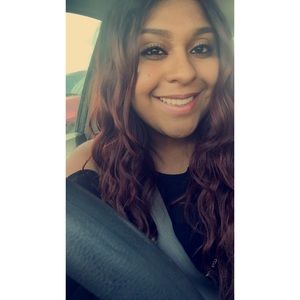 Meet your Posher, Stephanie