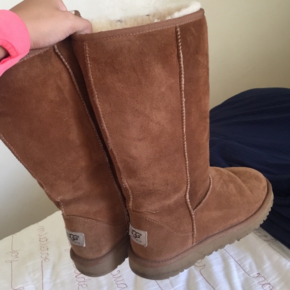 Chestnut Ugg