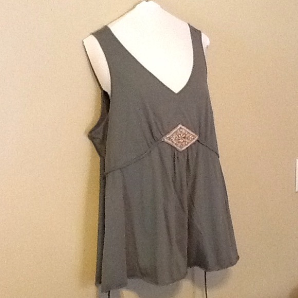 Cato Summer Top - Picture 1 of 4