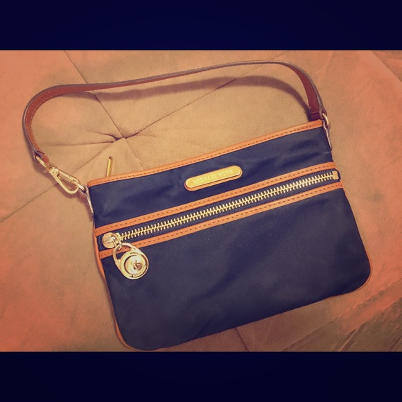 Michael Kors Kempton Wristlet