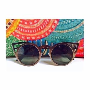 Quay "Invader" Dup Sunglasses 👽