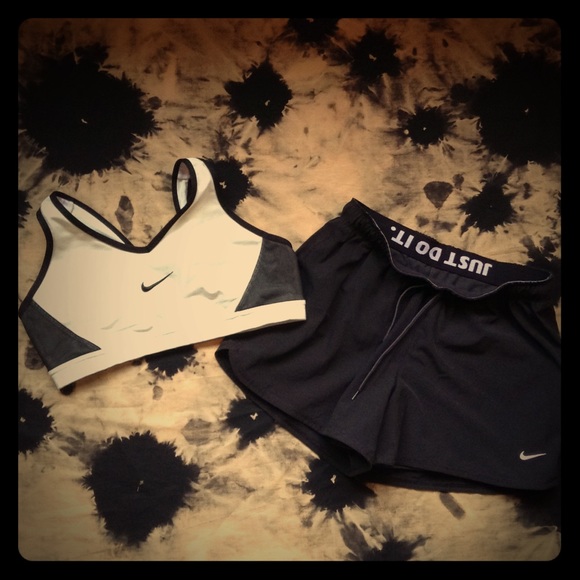 Nike Tops - NIKE SHORT/SPORT BRA SET