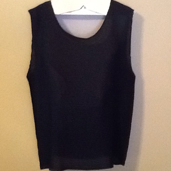 Black Tank Top - Picture 4 of 4