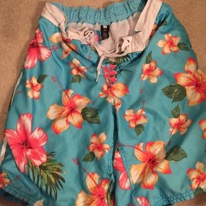 Men's Bathing Suit w/ Hawaiian Flowers - 32-34