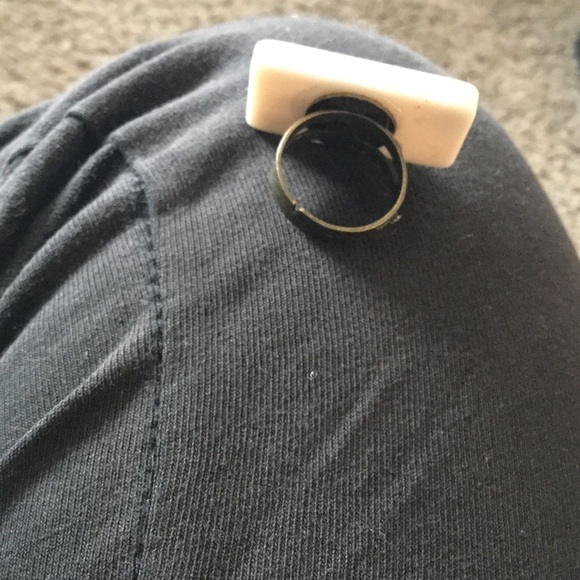 Dominoe ring - Picture 3 of 3