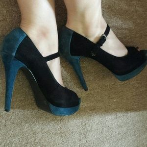 Black maryjanes