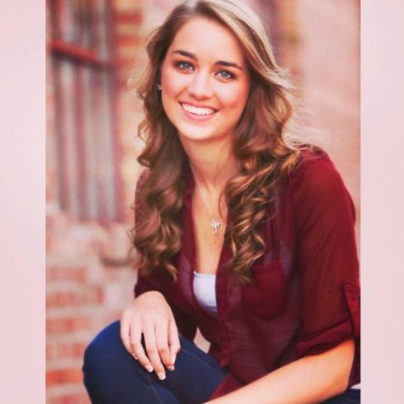 Meet your Posher, Kelsey - Picture 1 of 1