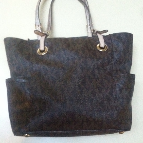 Michael Kors Handbags - Michael Kors Bag