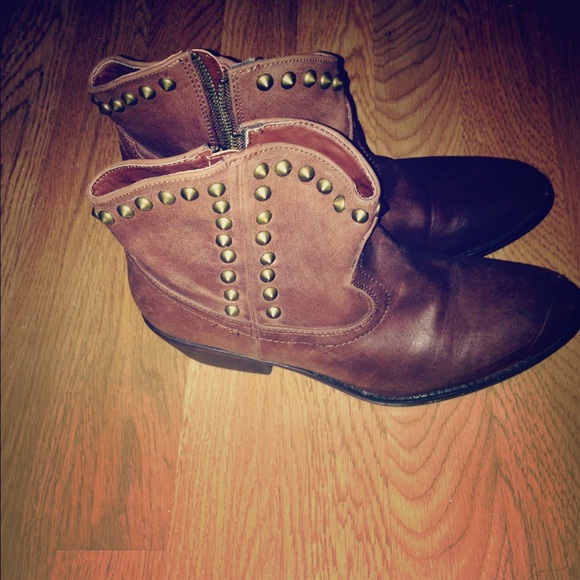 🎶These boots were made for walking🎶