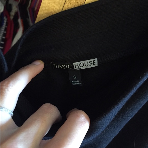 One Shoulder Deer Mini - Picture 2 of 2