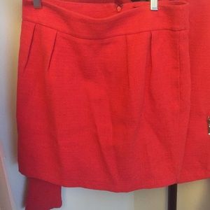 Matching (jacket)and skirt outfit