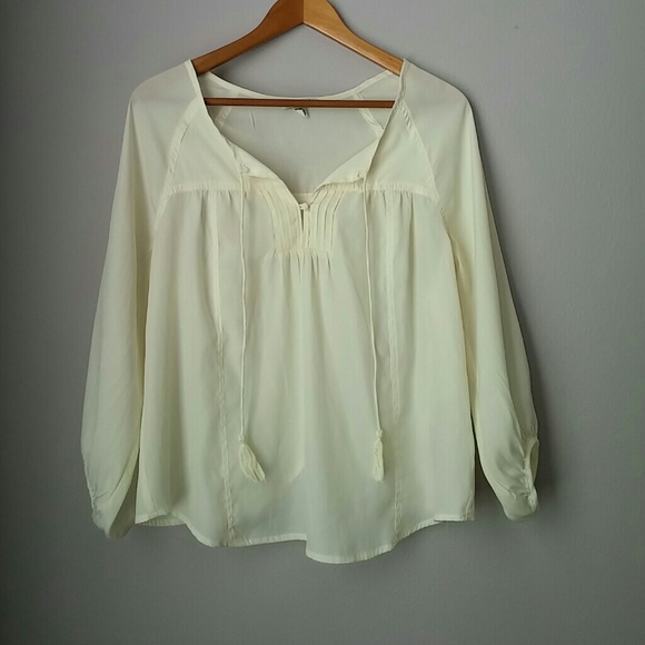 SOLD AEO cream top with tassles - Picture 2 of 4