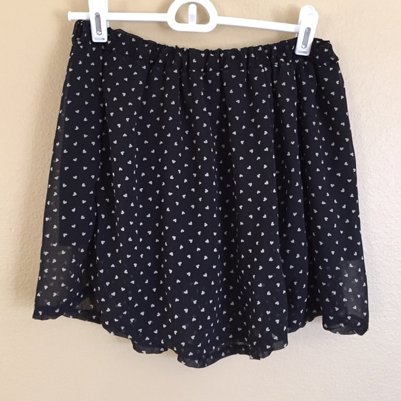 Brandy Melville heart print skirt