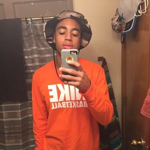 Meet your Posher, Ethan