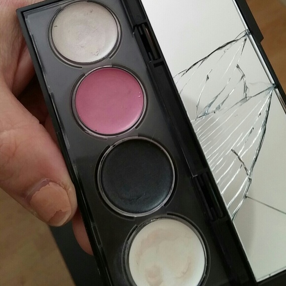 Revlon Cream Shadow Compact - Picture 4 of 4