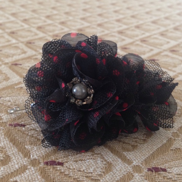 Pin up polka dot bobby pins