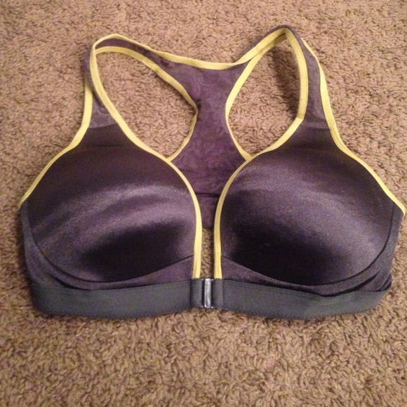 Lift up sports bra