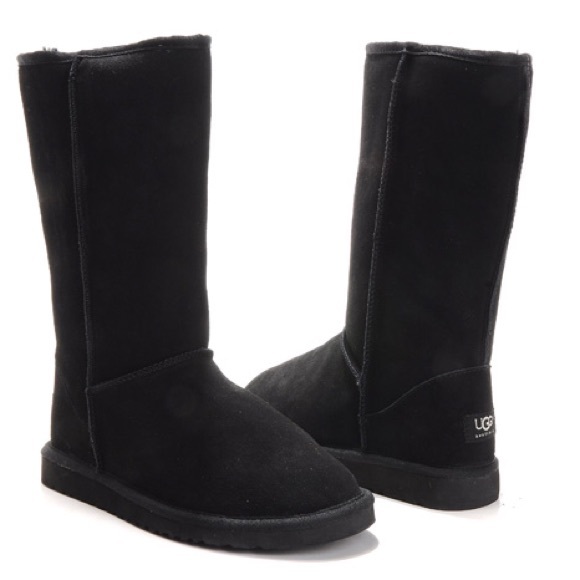 Tall black Ugg boots