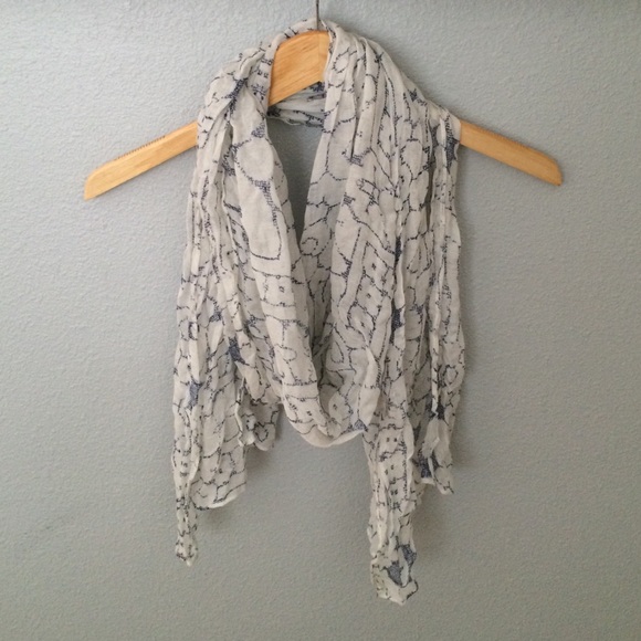 Madewell Accessories - Madewell delicate cotton scarf with subtle floral