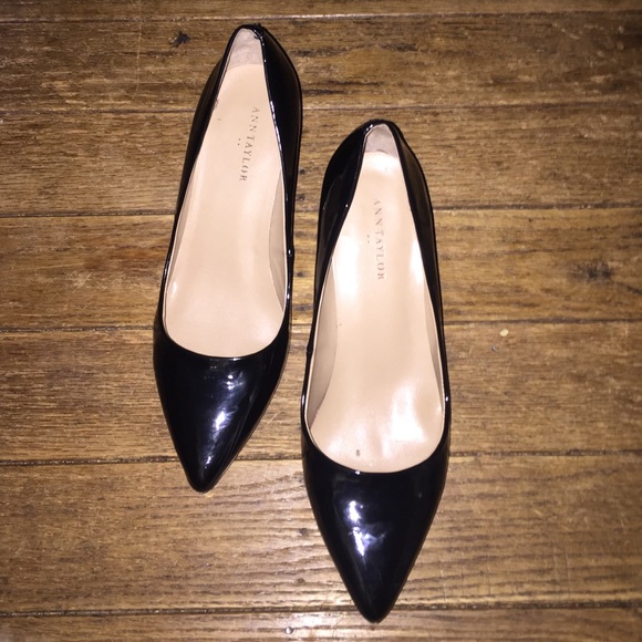 Ann Taylor 3 inch black heel - Picture 1 of 3