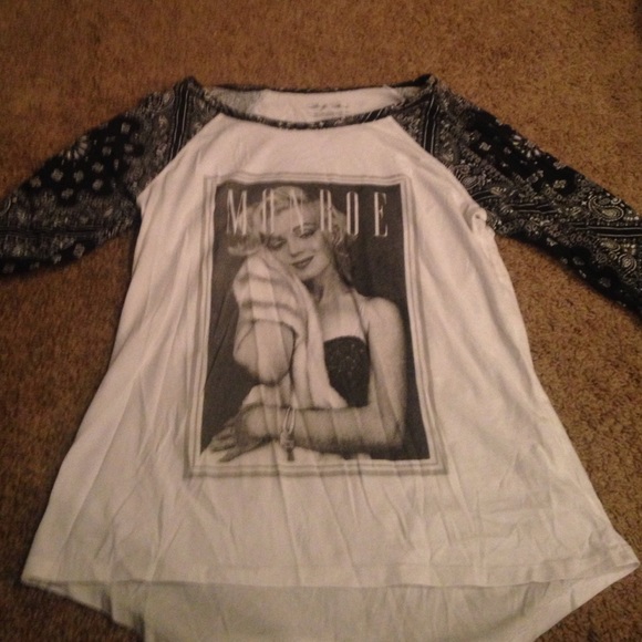 Marilyn Monroe shirt