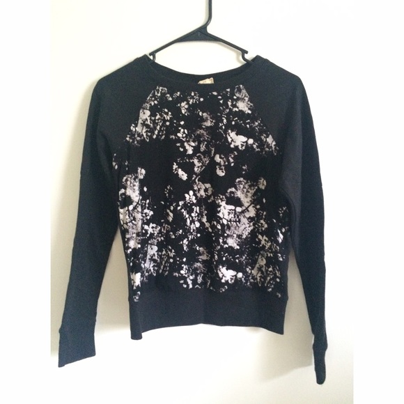 b&w abstract sweatshirt