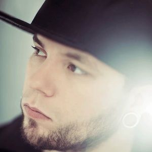 Meet your Posher, Derek