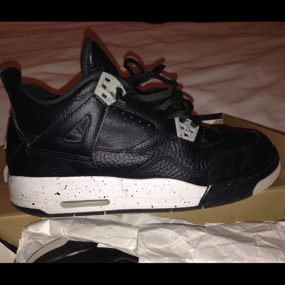 Air Jordan Oreo 4's - Picture 2 of 4
