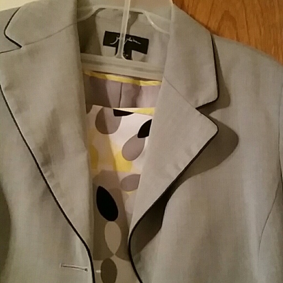 Suite - Picture 2 of 2