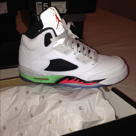Air Jordan Space Jam "Poison Green" 5's - Picture 2 of 4