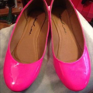 NWOT Neon pink flats size 8