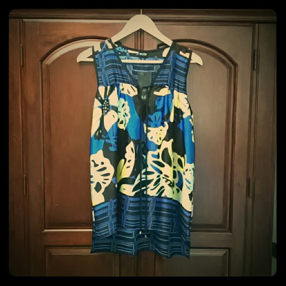 Sleeveless Maternity Top