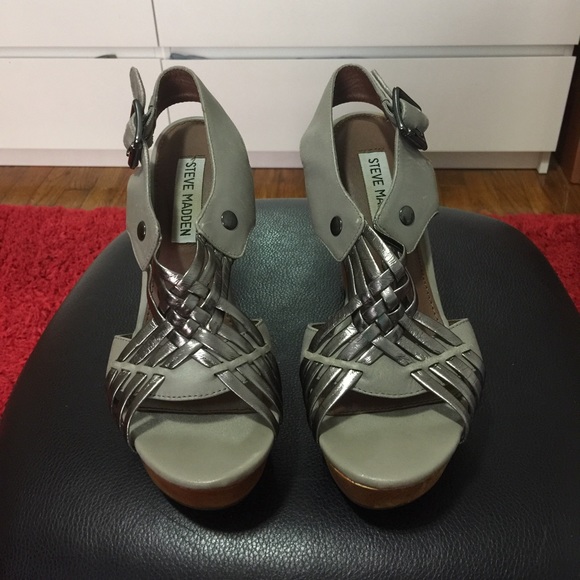 SOLD - Picture 3 of 4