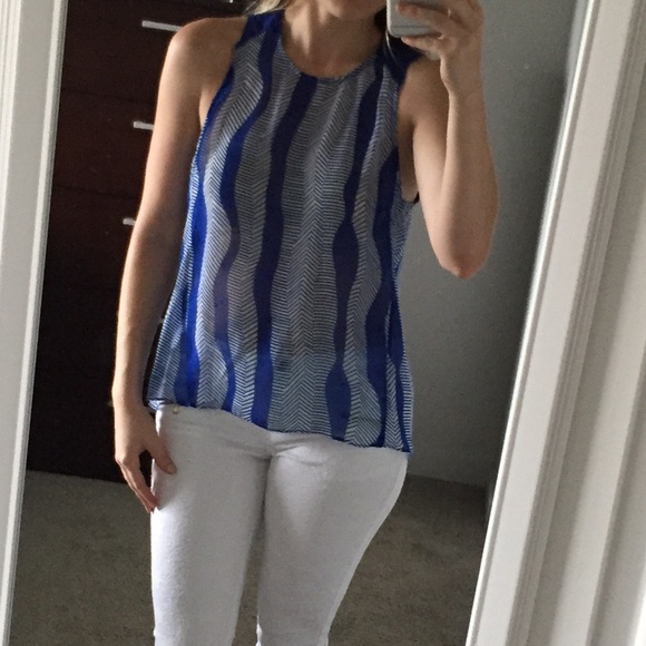 NWOT Sheer Blue Print Hi-Lo Loose Tank