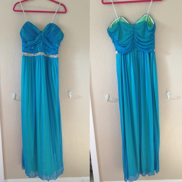 Prom/Homecoming Dress💙