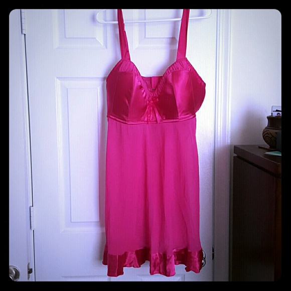 CLEARANCE! Cacique Nightgown in Hot pink