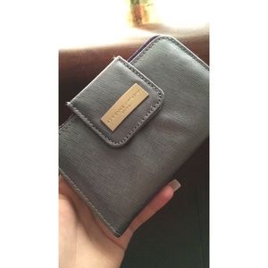 Adrienne Vittadini wallet