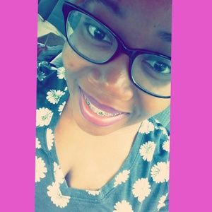 Meet your Posher, Leslie