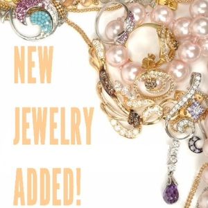 LOTS of Jewelry!!