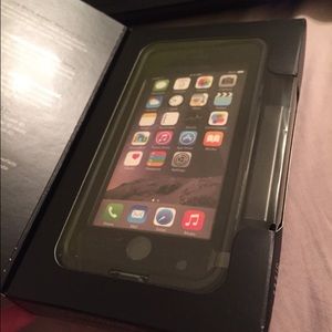 iPhone 6 Fre Lifeproof Case never used!!!